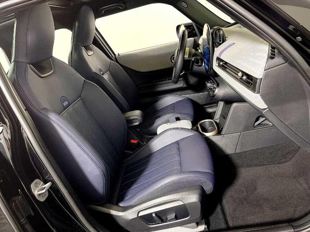 Photo of 2025 Midnight Black MINI Hardtop