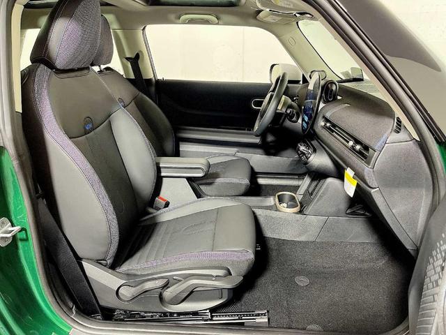 Photo of 2025 British Racing Green IV Metallic MINI Hardtop