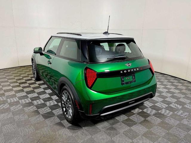 Photo of 2025 British Racing Green IV Metallic MINI Hardtop