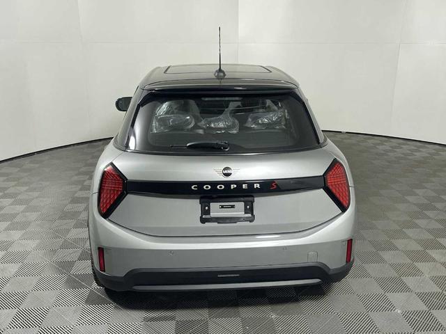 Photo of 2025 Silver MINI Hardtop