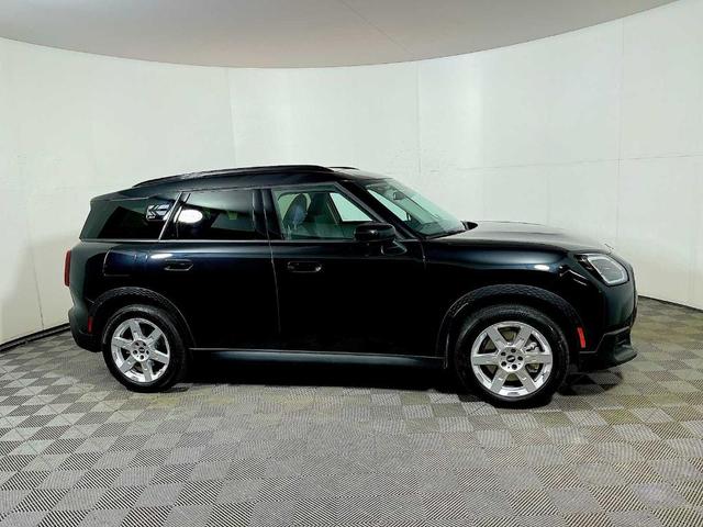 Photo of 2025 Midnight Black MINI Countryman