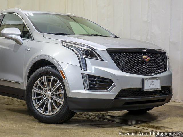 Photo of 2019 Radiant Silver Metallic Cadillac XT5