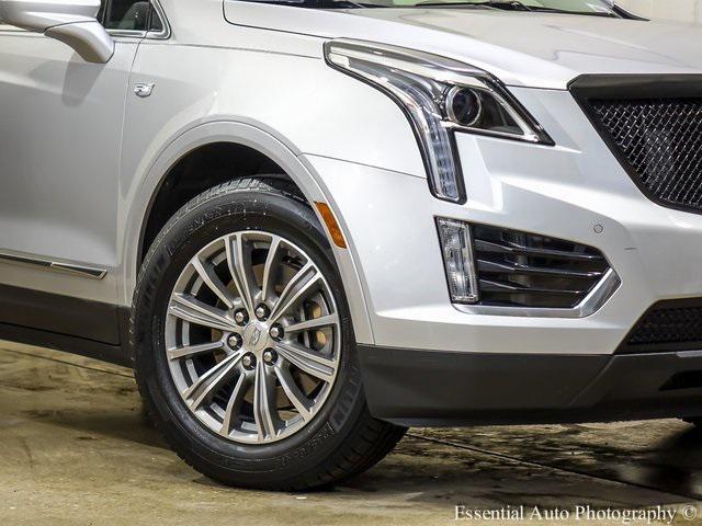 Photo of 2019 Radiant Silver Metallic Cadillac XT5