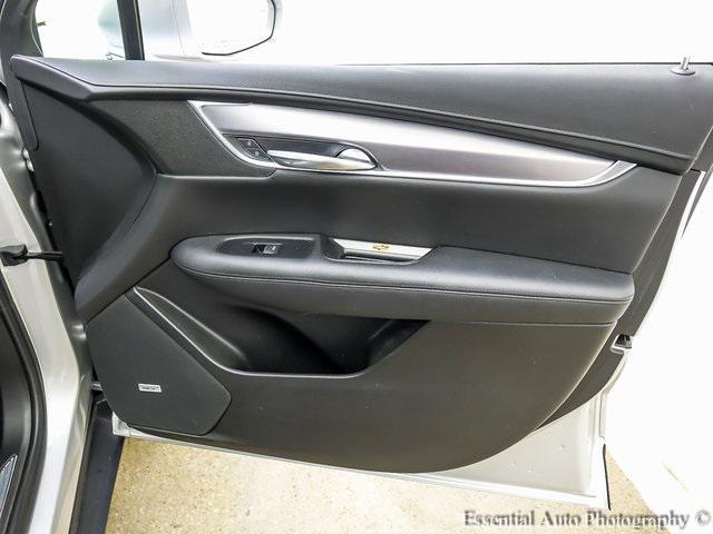 Photo of 2019 Radiant Silver Metallic Cadillac XT5