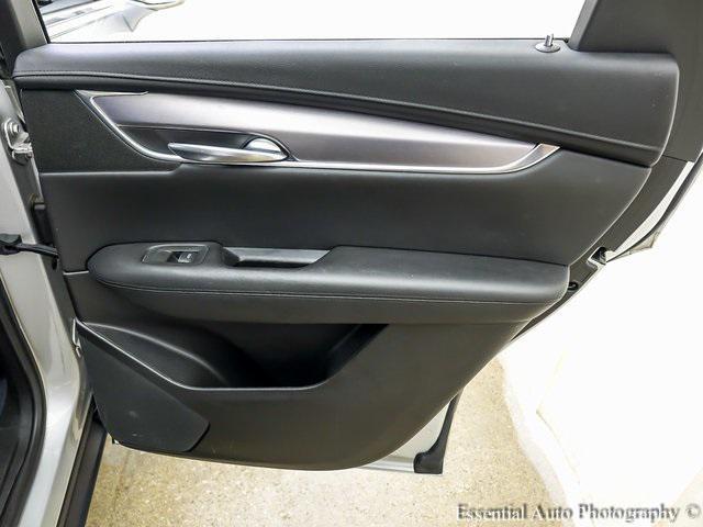 Photo of 2019 Radiant Silver Metallic Cadillac XT5