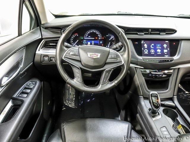 Photo of 2019 Radiant Silver Metallic Cadillac XT5
