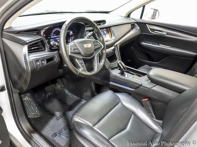 Photo of 2019 Radiant Silver Metallic Cadillac XT5