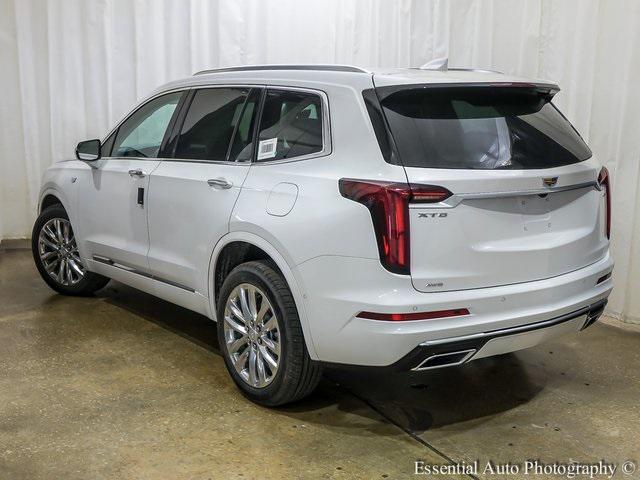 Photo of 2025 Crystal White Cadillac XT6