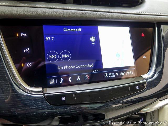 Photo of 2025 Crystal White Cadillac XT6