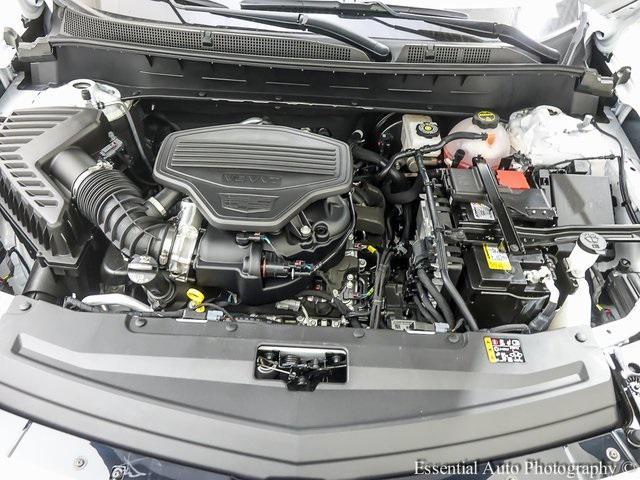 Photo of 2025 Crystal White Cadillac XT6