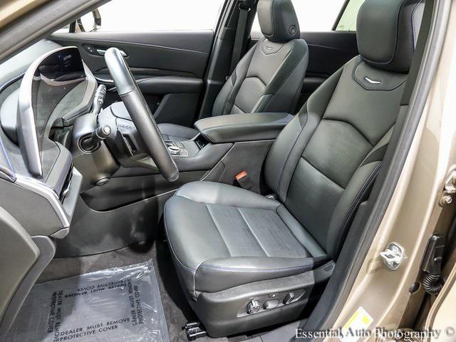 Photo of 2025 Latte Metallic Cadillac XT4