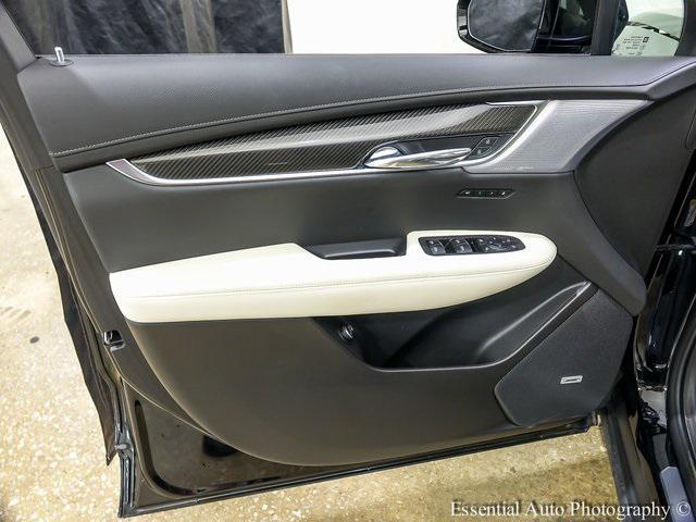 Photo of 2024 Stellar Black Metallic Cadillac XT6