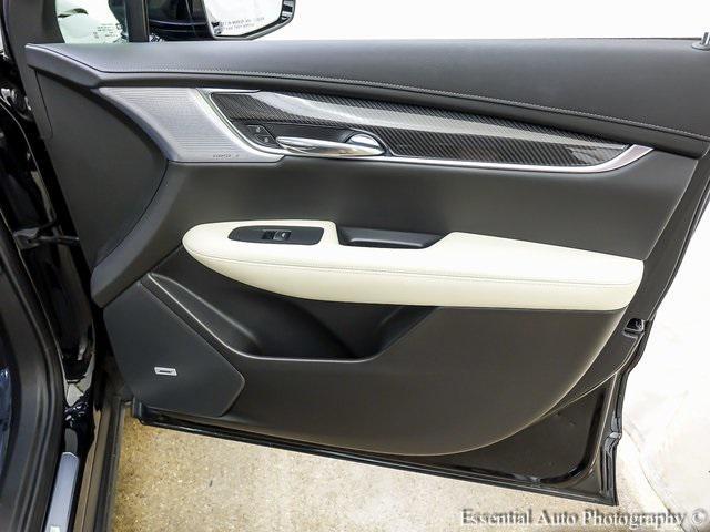 Photo of 2024 Stellar Black Metallic Cadillac XT6