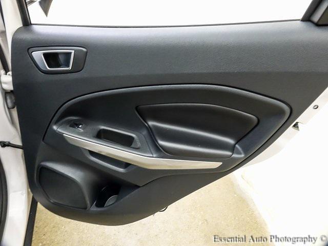 Photo of 2022 White Platinum Metallic Tri-Coat Ford EcoSport