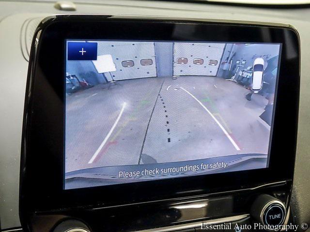 Photo of 2022 White Platinum Metallic Tri-Coat Ford EcoSport