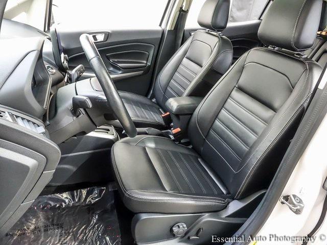 Photo of 2022 White Platinum Metallic Tri-Coat Ford EcoSport