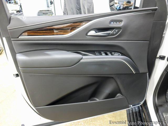 Photo of 2023 Crystal White Tricoat Cadillac Escalade