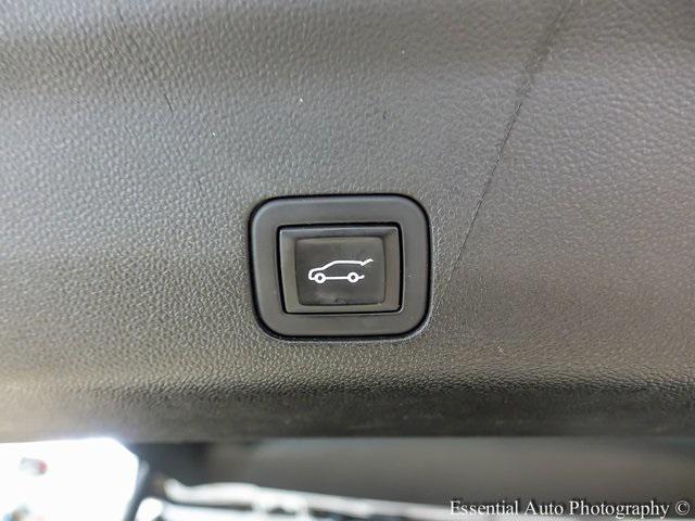 Photo of 2023 Crystal White Tricoat Cadillac Escalade