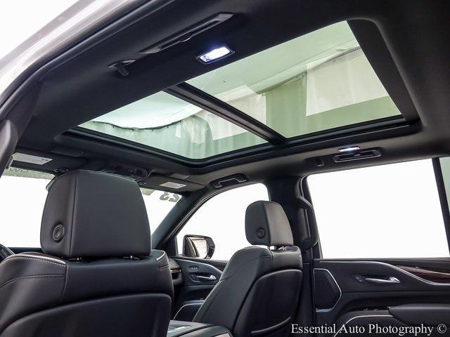 Photo of 2023 Crystal White Tricoat Cadillac Escalade