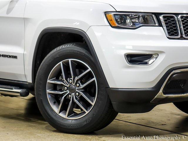 Photo of 2020 Bright White Clearcoat Jeep Grand Cherokee