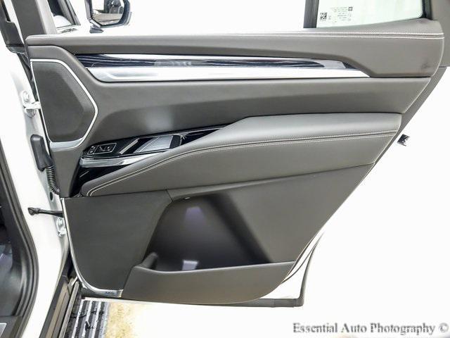 Photo of 2025 Crystal White Tricoat Cadillac Escalade