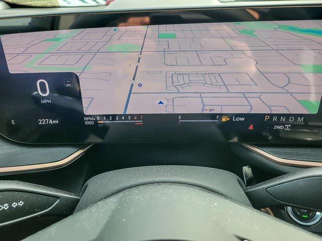Photo of 2025 White Frost Buick Envision