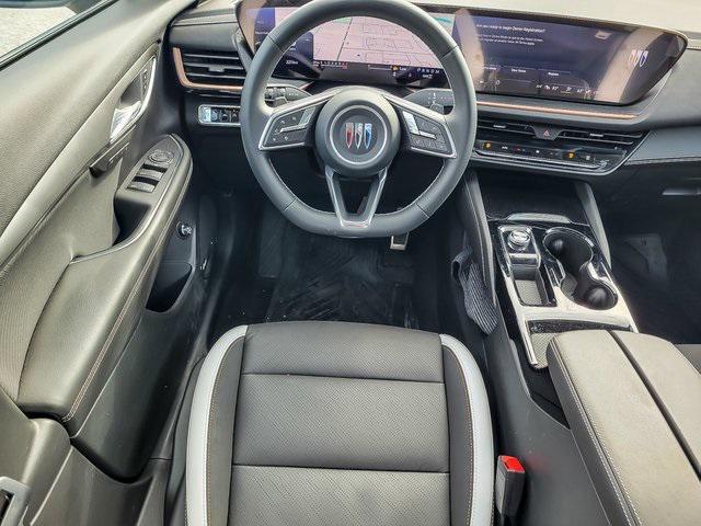 Photo of 2025 White Frost Buick Envision