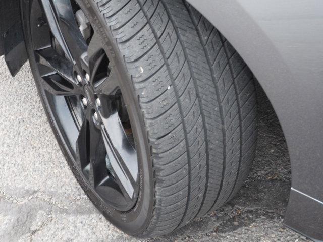 Photo of 2022 Carbonized Gray Metallic Ford Edge