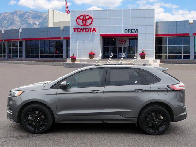 Photo of 2022 Carbonized Gray Metallic Ford Edge