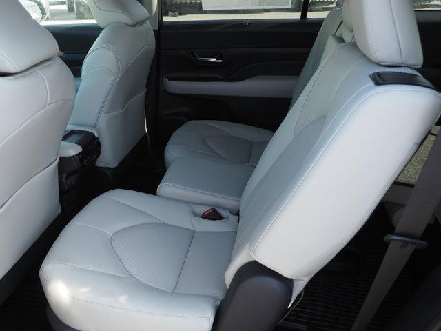 Photo of 2026 Midnight Black Metallic Toyota Grand Highlander