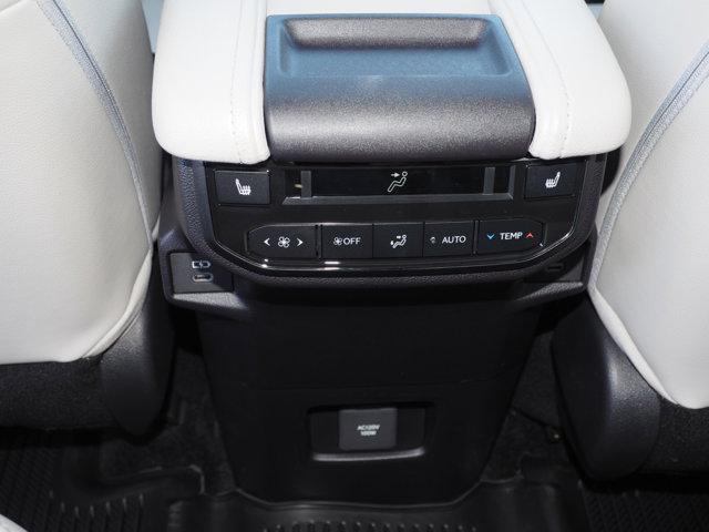 Photo of 2026 Midnight Black Metallic Toyota Grand Highlander