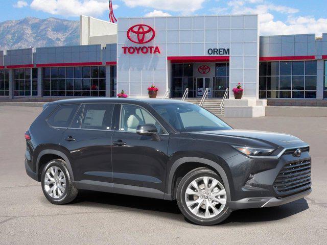 Photo of 2026 Midnight Black Metallic Toyota Grand Highlander