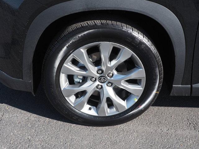 Photo of 2026 Midnight Black Metallic Toyota Grand Highlander