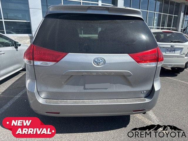 Photo of 2012 Silver Sky Metallic Toyota Sienna