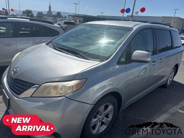 Photo of 2012 Silver Sky Metallic Toyota Sienna