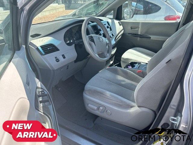 Photo of 2012 Silver Sky Metallic Toyota Sienna