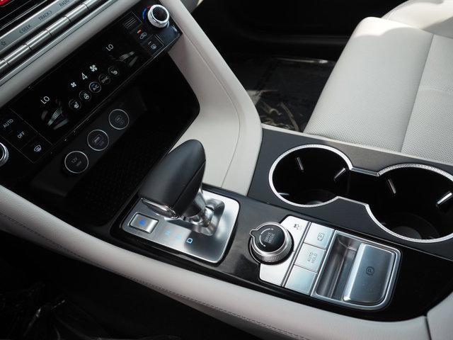 Photo of 2025 Uyuni White Genesis G70
