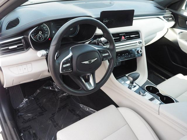 Photo of 2025 Uyuni White Genesis G70