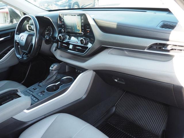 Photo of 2021 Magnetic Gray Metallic Toyota Highlander