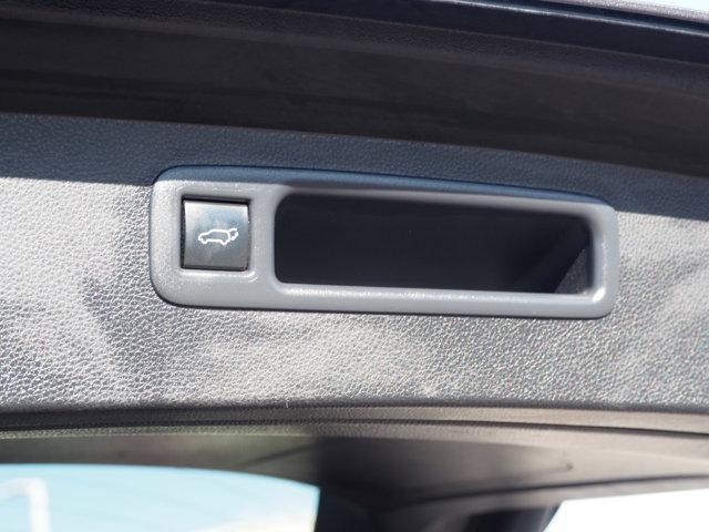 Photo of 2021 Magnetic Gray Metallic Toyota Highlander
