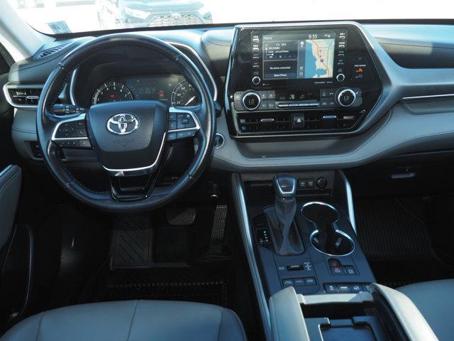 Photo of 2021 Magnetic Gray Metallic Toyota Highlander