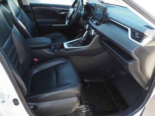 Photo of 2021 Blizzard Pearl Toyota RAV4