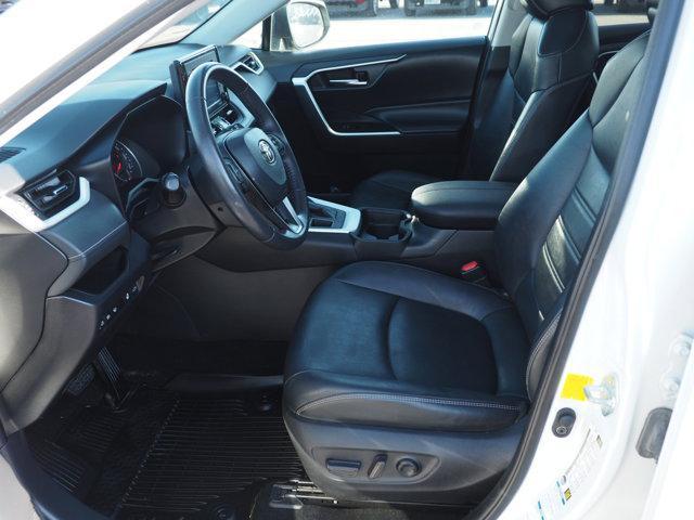 Photo of 2021 Blizzard Pearl Toyota RAV4
