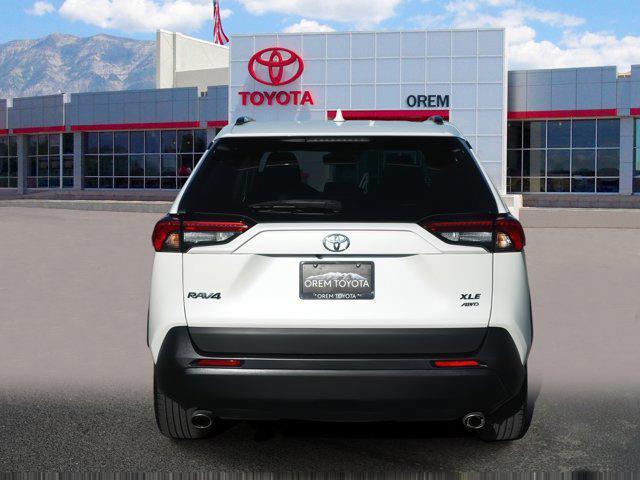 Photo of 2021 Blizzard Pearl Toyota RAV4