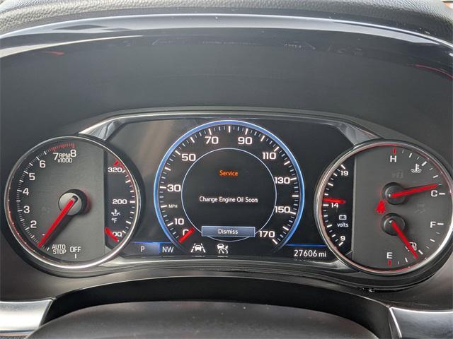 Photo of 2022 Iridescent Pearl Tricoat Chevrolet Traverse