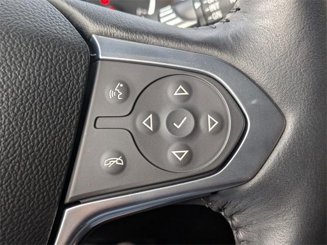 Photo of 2022 Iridescent Pearl Tricoat Chevrolet Traverse