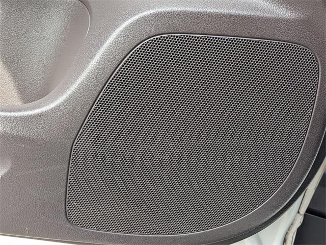 Photo of 2013 White Diamond Pearl Honda CR-V