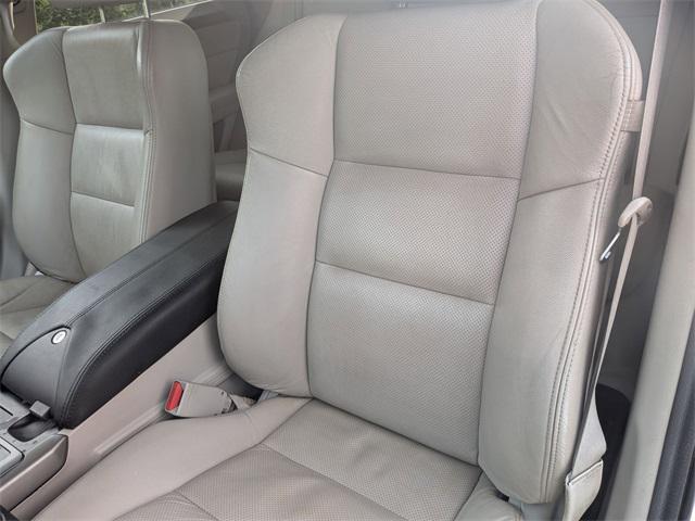 Photo of 2011 White Diamond Pearl Acura RDX