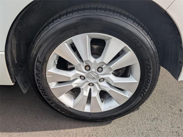 Photo of 2011 White Diamond Pearl Acura RDX