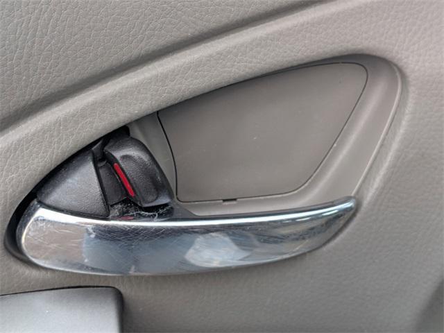 Photo of 2011 White Diamond Pearl Acura RDX